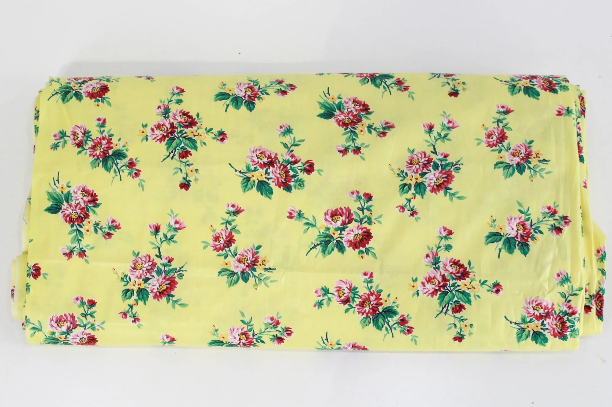 1950s Yellow Pink Floral Print Polished Cotton Fabric, 8.19 Yards