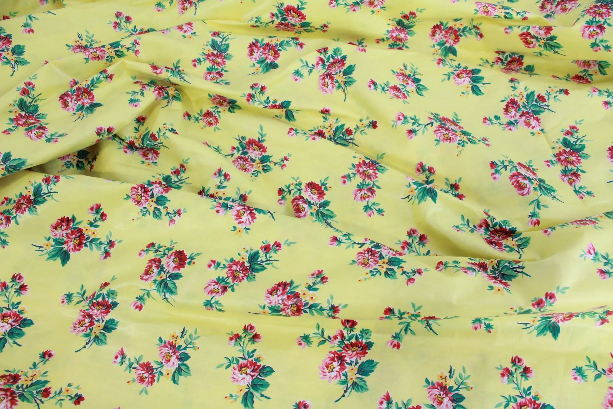 1950s Yellow Pink Floral Print Polished Cotton Fabric, 8.19 Yards