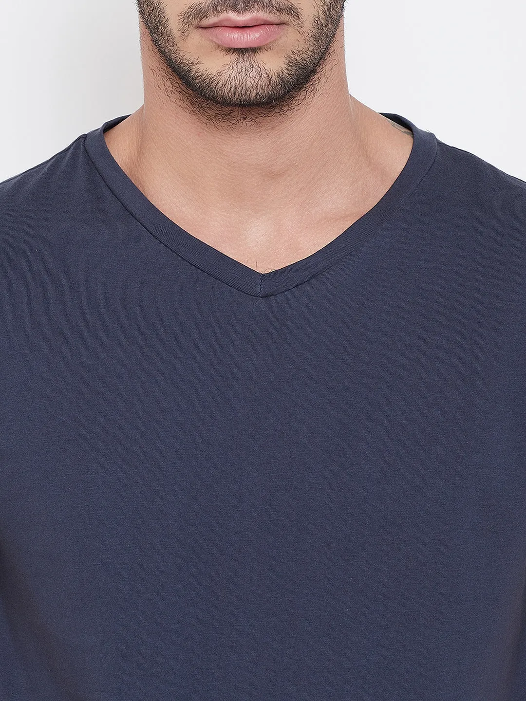 Men Navy Blue Solid V Neck T-shirt